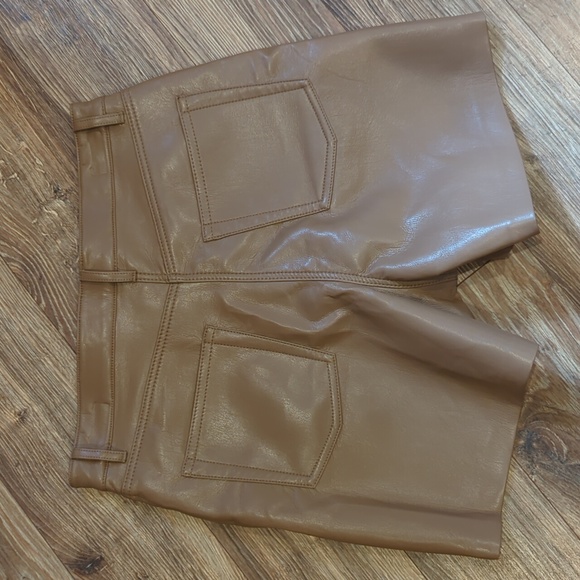 Aritzia Wilfred faux leather shorts sz 6 - Picture 4 of 4